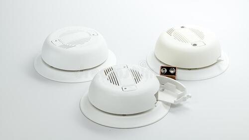 होटल, ऑफिस, घर और मॉल में इस्तेमाल होने वाले इलेक्ट्रिक स्मोक अलार्म