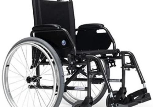 Lightweight Black Capacity 250 Lbs And Mild Steel Foldable Wheelchairs Application: Automobile