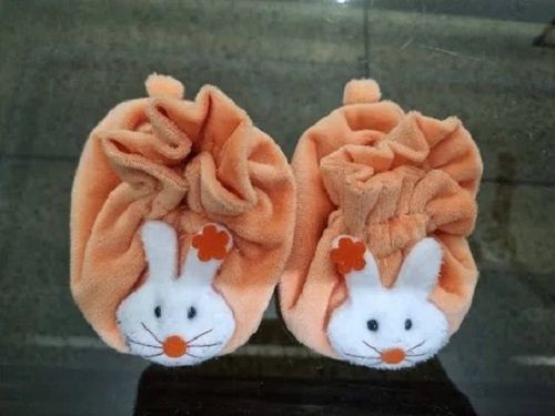 Cotton Teddy Design Comfortable And Easily Washable Peach And White Baby Shoes 