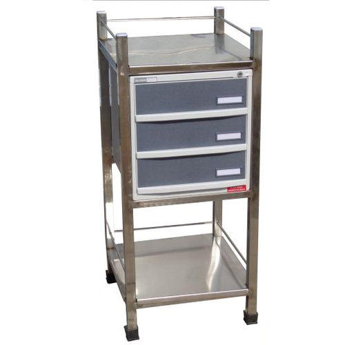 Seamless Finish Precise Design Durable Medical Trolley