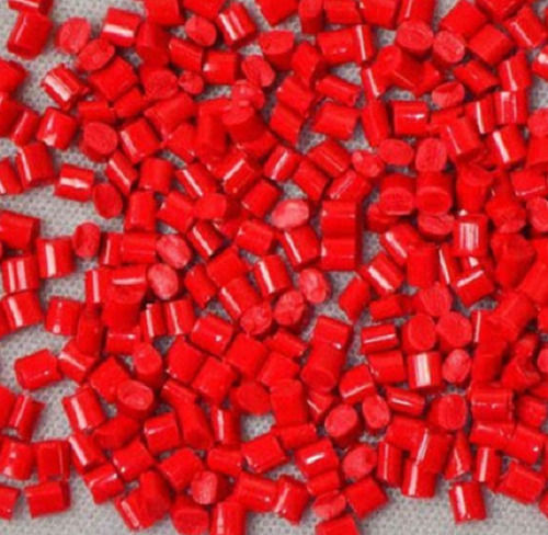 Pack Of 25 Kilogram 130 Degree Melting Point 5mm Size Red Polypropylene Plastic Granules