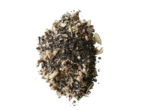 Strong And Refreshing Taste Blended Dried Loose Masala Tea - 1kg, Black Color, 3% Caffeine, 4% Moisture, Blended With Savory Spices