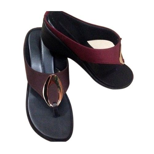 Black And Maroon Lightweight Comfortable Slip Resistance Fancy Leather Slippers For Ladies 