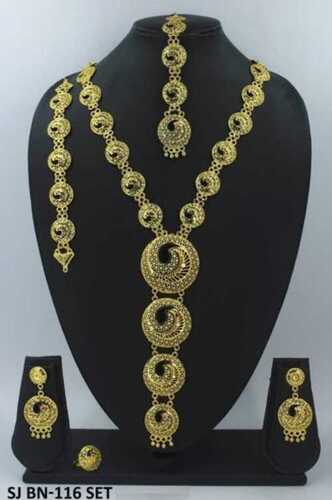 Brass Necklace Set For Festive Wear Occasion, Golden Color, Free Size Alcohol Content (%): Yes