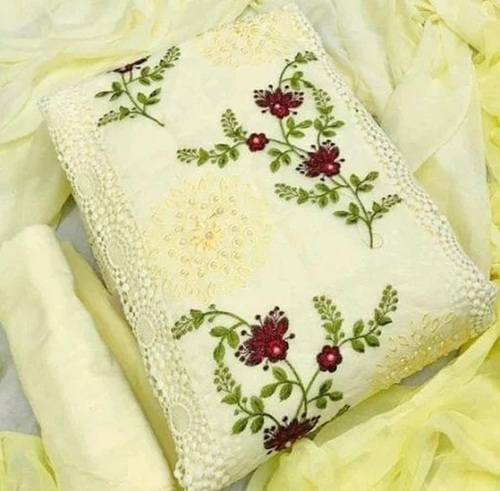 आरामदायक और धोने योग्य एम्ब्रॉयडरी पैटर्न कॉटन अनस्टिच्ड लेडीज़ सूट