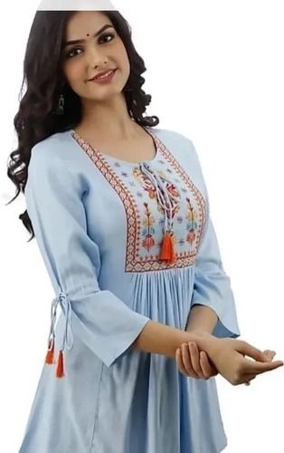 Multi Color Ladies 3/4Th Sleeves Round Neck Casual Wear Embroidery Cotton Fancy Top