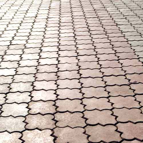 Metco Rectangular Zig Zag Cement Paver Blocks - 60mm Thick Red Color Compressive Strength: 50 N/mmÂ² | High Strength Durable Crack Resistant Porous Design