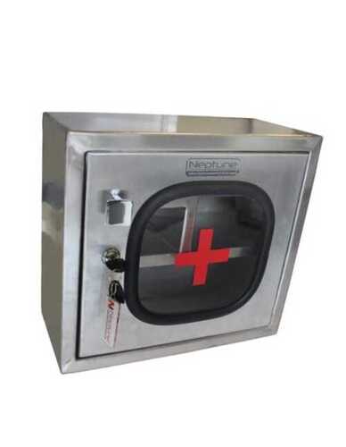 Stainless Steel First Aid Box For Medical Usage, White/Silver Color, 5-7 Mm Thickness