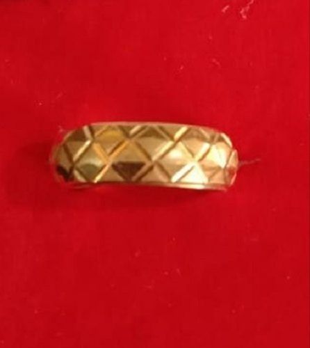 Elegant Look Simple Gold Ring