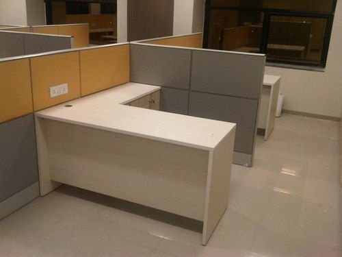 Polished Finish Wooden Office Workstation with 2 Drawer and Single Capacity