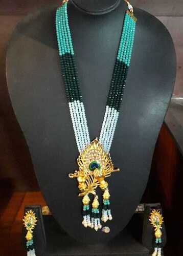 Traditional Necklace Set With Earrings For Party And Wedding Wear