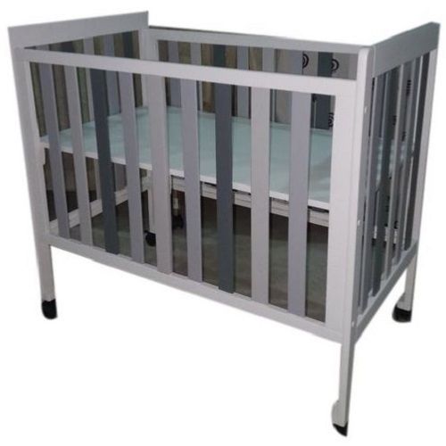 High Tensile Strength Durable Wide Coverage 3 Feet Width Rectangle Shape Wooden Material Color Coated Wooden Baby Cot