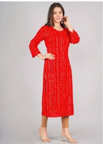 हल्के वज़न की और आरामदायक महिलाओं के लिए प्रिंटेड ऑरेंज लेडीज़ कुर्ती