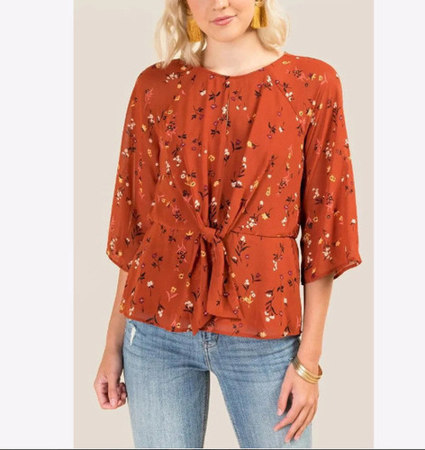 ऑरेंज और ब्लू प्रिंटेड पैटर्न 3/4 स्लीव राउंड नेक लेडीज़ फैंसी टॉप