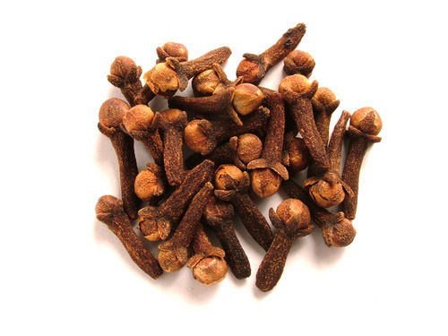 Strong Aroma And Hot Pungent Taste Dried Whole Cloves