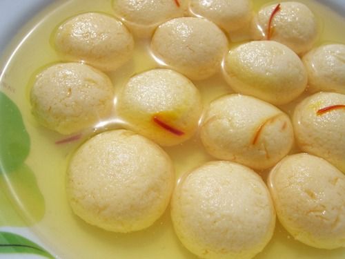 Sweet And Tasty Delicious Food Grade Round White Rasgulla