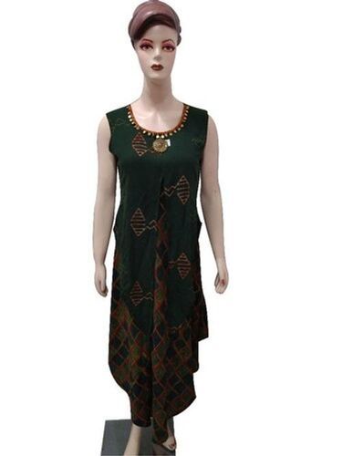 Stylish Sleeveless And Casual Printed Round Neck Pure Cotton Ladies Kurti