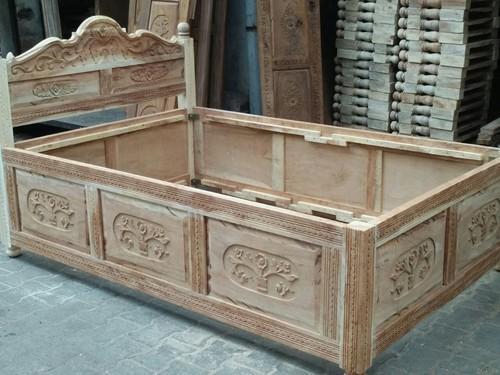 Carving Walnut Wooden Double Bed