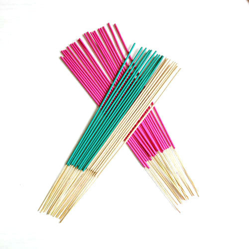 शक्तिशाली और प्रीमियम प्राकृतिक सुगंध वाली रंगीन अगरबत्ती अगरबत्ती अगरबत्ती अगरबत्ती अगरबत्ती