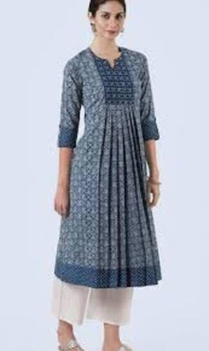 Blue Casual Wear Round Neckline 3/4 Sleeve Regular Fit Printed Cotton Kurtis 