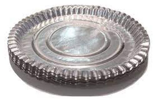 Easy To Used And Light Weight Round Shaped Silver Coated Disposable Paper Plates Pack Of 50 Size: 13 Inch