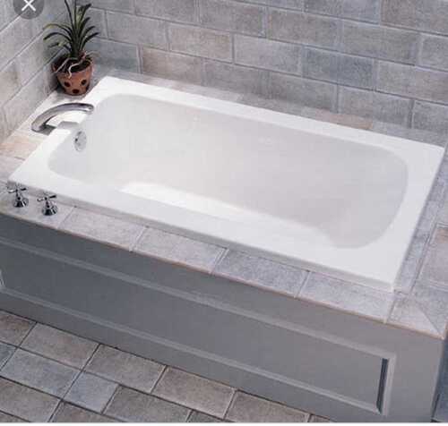 Silver Bath Tub With 40-50 Liter Water Capacity For Bath Use, Plain Pattern