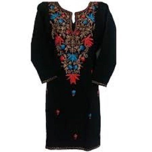 Washable Women Elegant Look And Comfortable Round Neck Full Sleeves Black Woolen Kurti