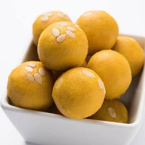 Easy To Digest Sweet And Delicious Taste Soft Besan Laddu Fat: 10 Percentage ( % )