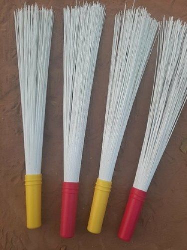 Plastic Brooms, Item Weight: 250 Gram, Color: Multicolor