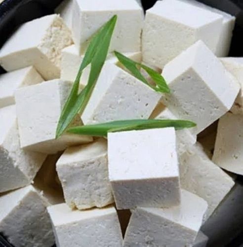 Pack Of 1 Kilogram Healthy Tasty Pure And Fresh White Cow Milk Paneer