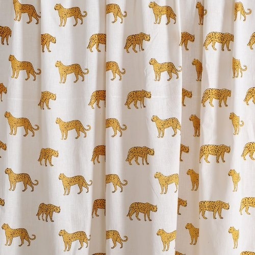 118 X 44 इंच फ़ेड रेजिस्टेंस और वॉशेबल प्रिंटेड कॉटन फ़ैब्रिक