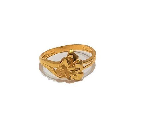 Designer Ladies Gold Ring