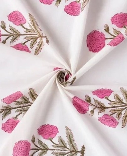 44 इंच चौड़ाई गुलाबी और सफेद गुलाब के फूल हैंड ब्लॉक प्रिंटेड प्योर कॉटन कैम्ब्रिक फैब्रिक एप्लीकेशन: इंडस्ट्रियल