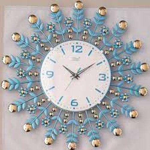 नीली स्टाइलिश और आकर्षक बैटरी से चलने वाली सजावटी वॉल क्लॉक