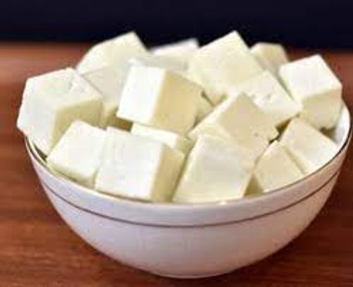 Fresh Milky Flavour Soft Spongy White Healthy Paneer