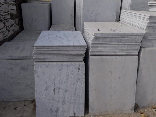 White Marble Tile For Flooring, Thickness: 15-20 mm