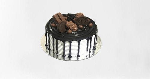 Sweet And Delicious Round Eggless Chocolate Cake For Birthday 