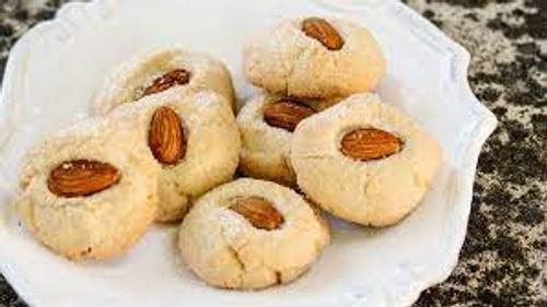  HEALTHY ALMOND COOKIES