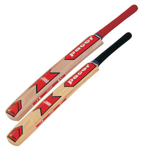 Easy to Carry Comfortable Grip Termite Resistant Wooden Cricket Bats for Playing Tournament