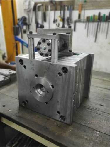 Pet Preform Mold