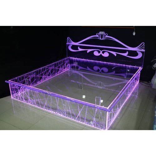 4 X 6 Feet Rectangular Shape Transparent Acrylic Bed With 12-25 Mm Thickness