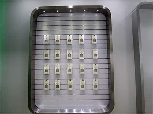 5 - 6.5 Feet Wall Mounted Mobile Accessories Display Rack, Warranty: 1 Year