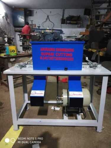 Plastic Cutting Machine, Mild Steel Body And 15-20 Kg/Hour Capacity