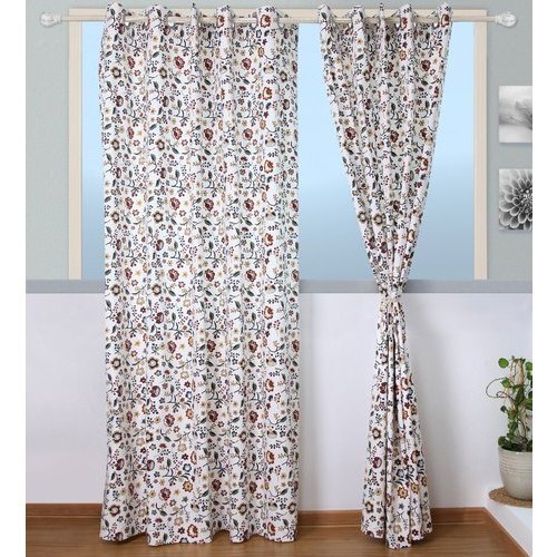 धनुका आकार वाली खिड़की की परदा