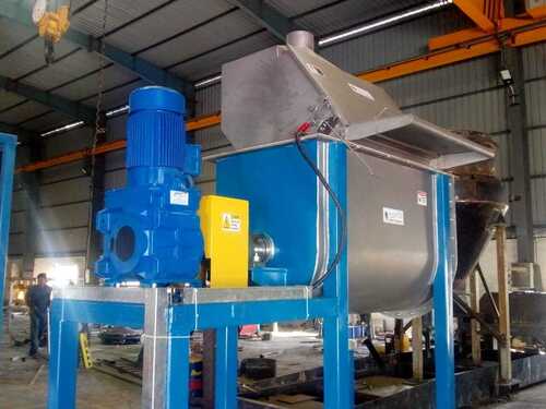 Black Industrial Ribbon Blender Machine With Efficiency In Blending Powders And Liquids