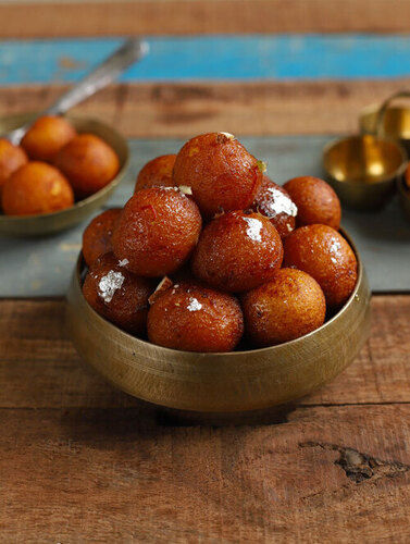 100% Pure And Fresh Gulab Jamun With Delicious And Sweet Taste