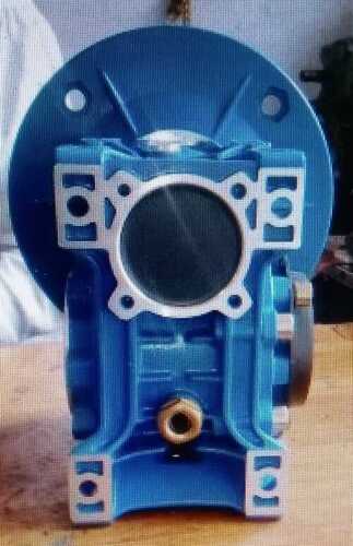 संचालित करने में आसान और उच्च प्रदर्शन वाला हाई प्रेशर एल्युमिनियम वर्म गियर बॉक्स