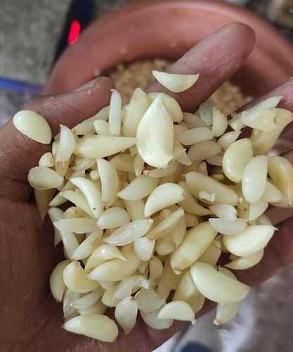 3-6 महीने की शेल्फ लाइफ और A ग्रेड के साथ ताज़ा और प्राकृतिक लहसुन, पैकेजिंग साइज़ 20 Kg