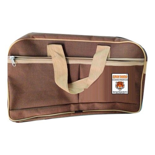 3 कम्पार्टमेंट और ज़िपर क्लोज़र टाइप के साथ प्लेन ब्राउन पॉलिएस्टर ट्रैवलिंग बैग