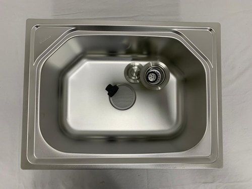 Easy To Clean Scratch Resistant Imported Machine Made Stainless Steel Kitchen Sink